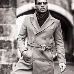 Accompagnatore gigolo Adrien