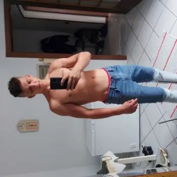Accompagnatore gigolo Tabusandrei