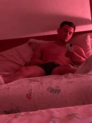 Accompagnatore gigolo Alex.