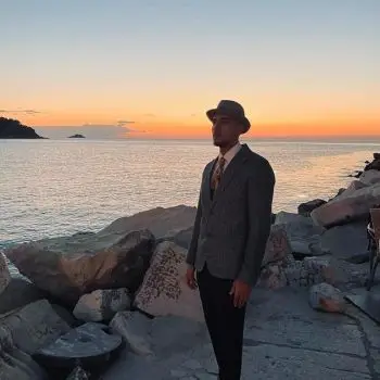 Accompagnatore gigolo Leonardo Villa