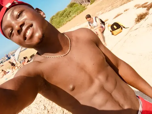 Accompagnatore gigolo Assane