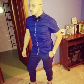 Accompagnatore gigolo Salvatore213