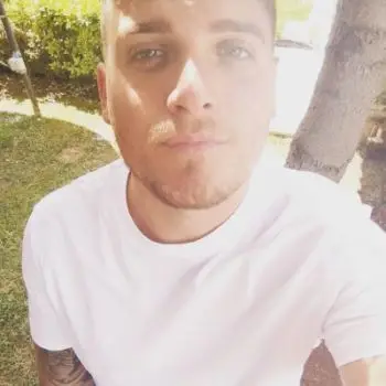 Accompagnatore gigolo Pako90