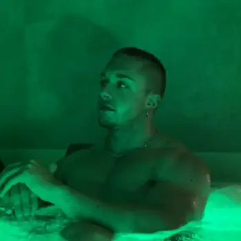 Accompagnatore gigolo Leonida