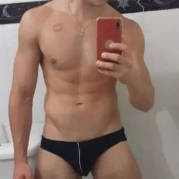 Accompagnatore gigolo Emmanuele Vito