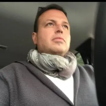 Accompagnatore gigolo Luis