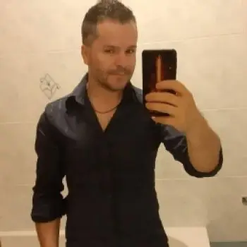 Accompagnatore gigolo Aquila75