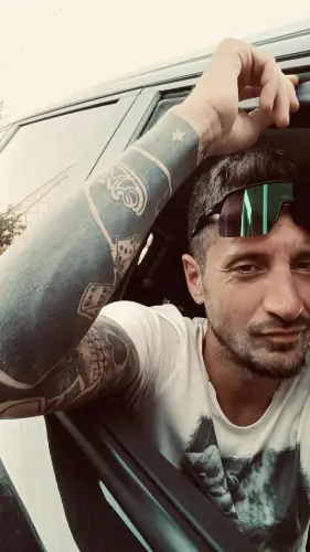 Accompagnatore gigolo Mark2