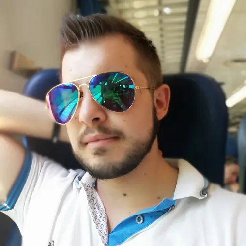 Accompagnatore gigolo Andrw23