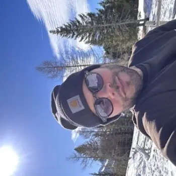 Accompagnatore gigolo Vittorio Tex