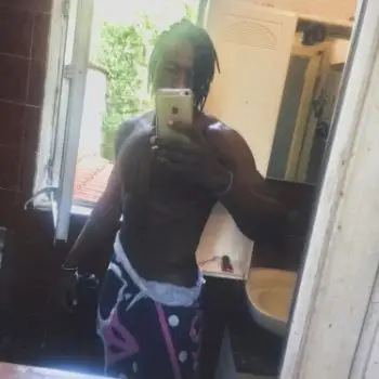 Accompagnatore gigolo L&rsquo;uomo noir