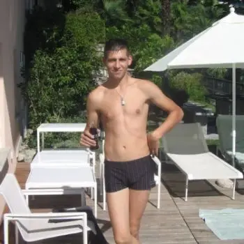 Accompagnatore gigolo Onofrio
