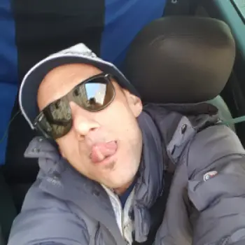 Accompagnatore gigolo Hider