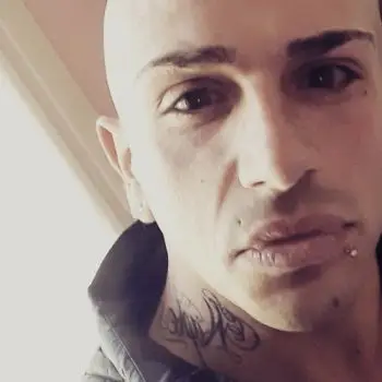 Accompagnatore gigolo Salvatore213