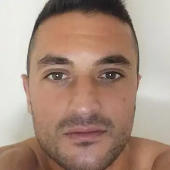 Accompagnatore gigolo Raul