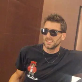 Accompagnatore gigolo Lucesky