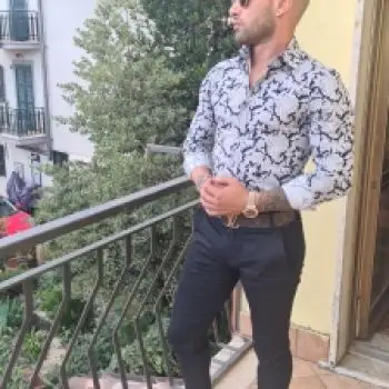 Accompagnatore gigolo Santy