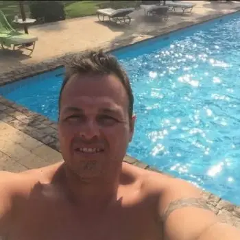 Accompagnatore gigolo Luis