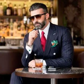 Accompagnatore gigolo Roy