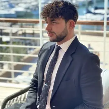 Accompagnatore gigolo Simons