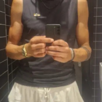 Accompagnatore gigolo Lucesky