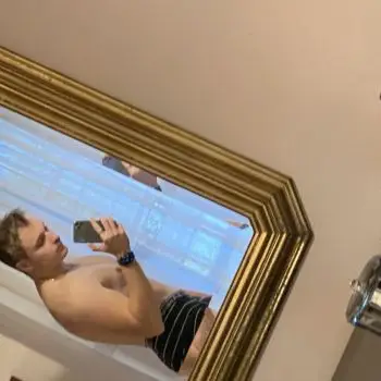 Accompagnatore gigolo Lorenzo98