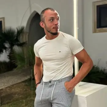 Accompagnatore gigolo Lucano