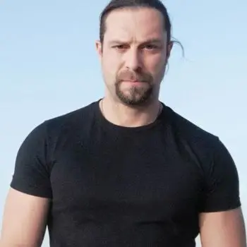 Accompagnatore gigolo Simon83