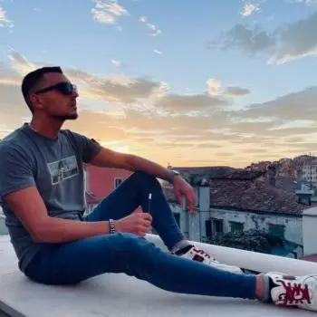 Accompagnatore gigolo Leonardo Villa