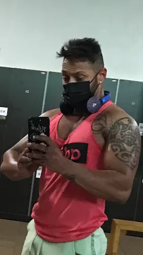 Accompagnatore gigolo Alepuc84