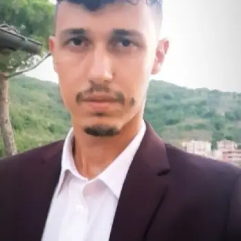 Accompagnatore gigolo Valerio