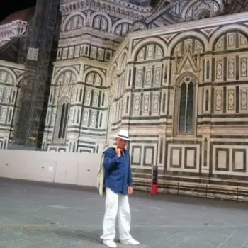 Accompagnatore gigolo Francesco disole