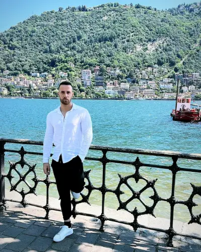 Accompagnatore gigolo Vincenzo98