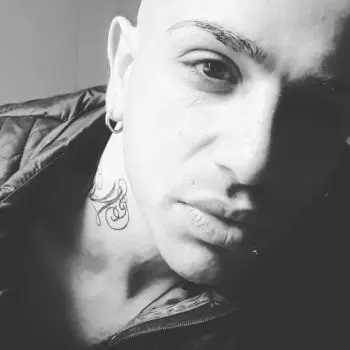 Accompagnatore gigolo Salvatore213