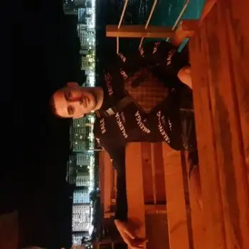 Accompagnatore gigolo Eddy97