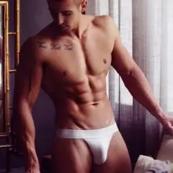 Accompagnatore gigolo HUGOLUX