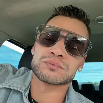 Accompagnatore gigolo Alex