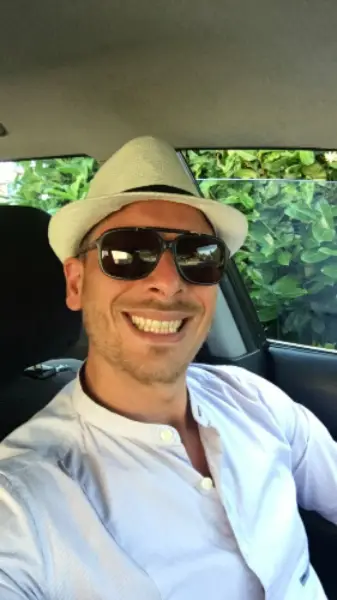 Accompagnatore gigolo Leonida31