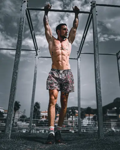 Accompagnatore gigolo Sebastien
