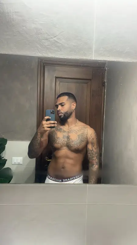 Accompagnatore Gigolo Bull per coppie