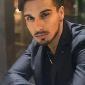 Accompagnatore gigolo Valentin