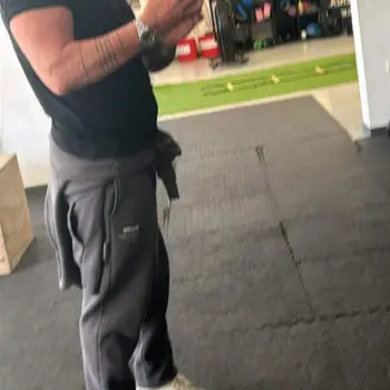 Accompagnatore gigolo Nik 