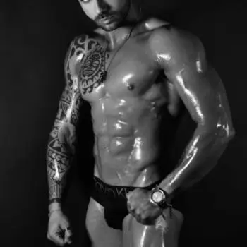 Accompagnatore gigolo Ivan