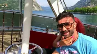 Gigolo pagato per andare sulla ruota panoramica