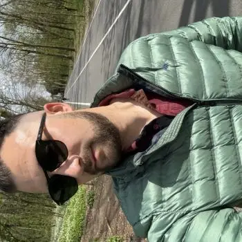 Accompagnatore gigolo Chry960