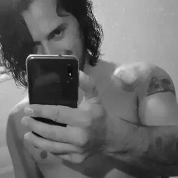 Accompagnatore gigolo Enma