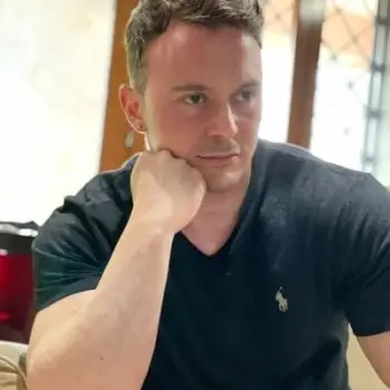 Accompagnatore gigolo Valerio