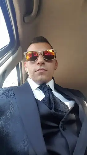 Accompagnatore gigolo Onofrio