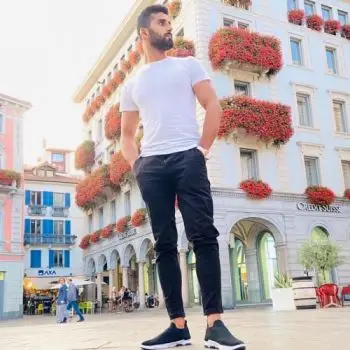 Accompagnatore gigolo Hubby123