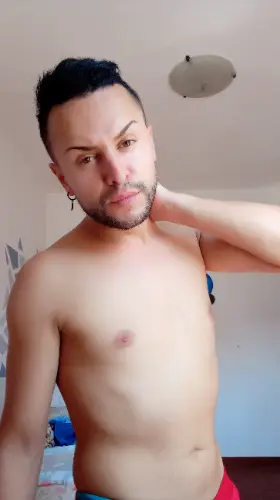 Accompagnatore gigolo Mihaiv